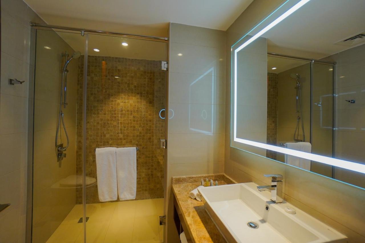 The Grand Lux Hotel Doha Ngoại thất bức ảnh Bathroom