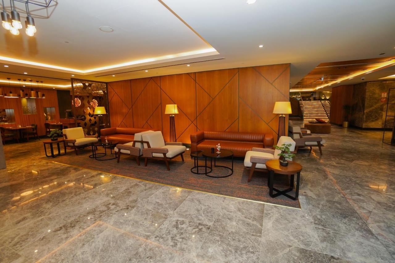 The Grand Lux Hotel Doha Ngoại thất bức ảnh The lobby of the hotel
