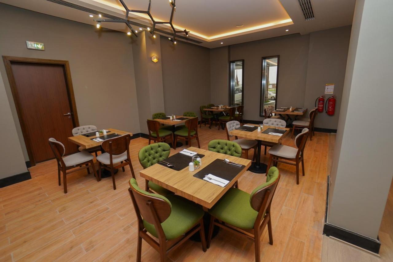 The Grand Lux Hotel Doha Ngoại thất bức ảnh The restaurant
